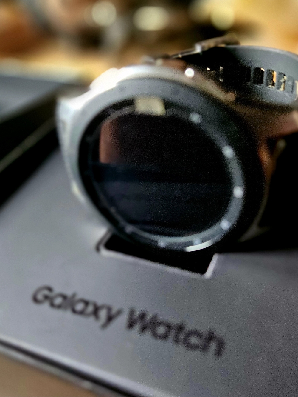 • Samsung Galaxy Watch 46mm LTE (SM-R805U) - Silver - Excellent Condition w/ Box - Picture 7 of 8
